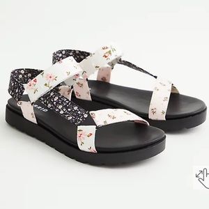 Torrid Black & White Floral Velcro Strap Sandal - Extra Wide